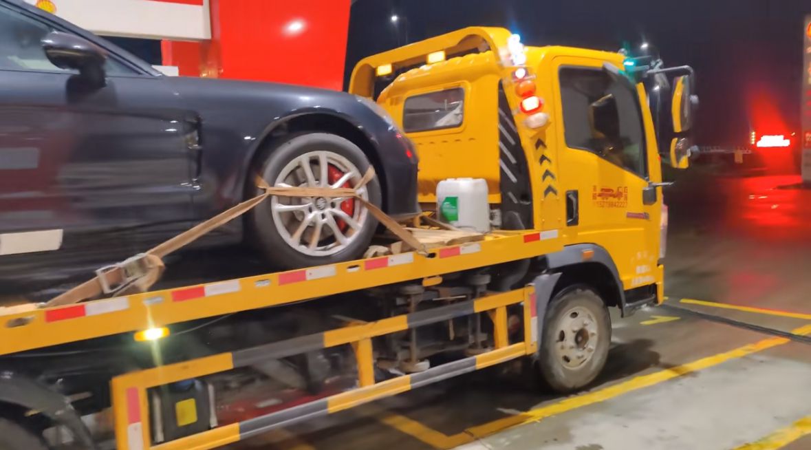 昌都行车途中遇到突发状况该如何呼叫道路救援？